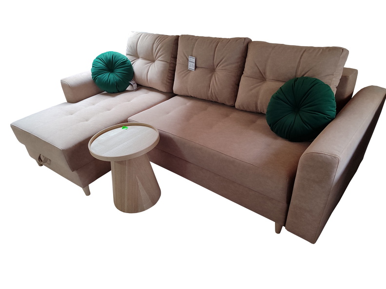 różowa sofa .jpg